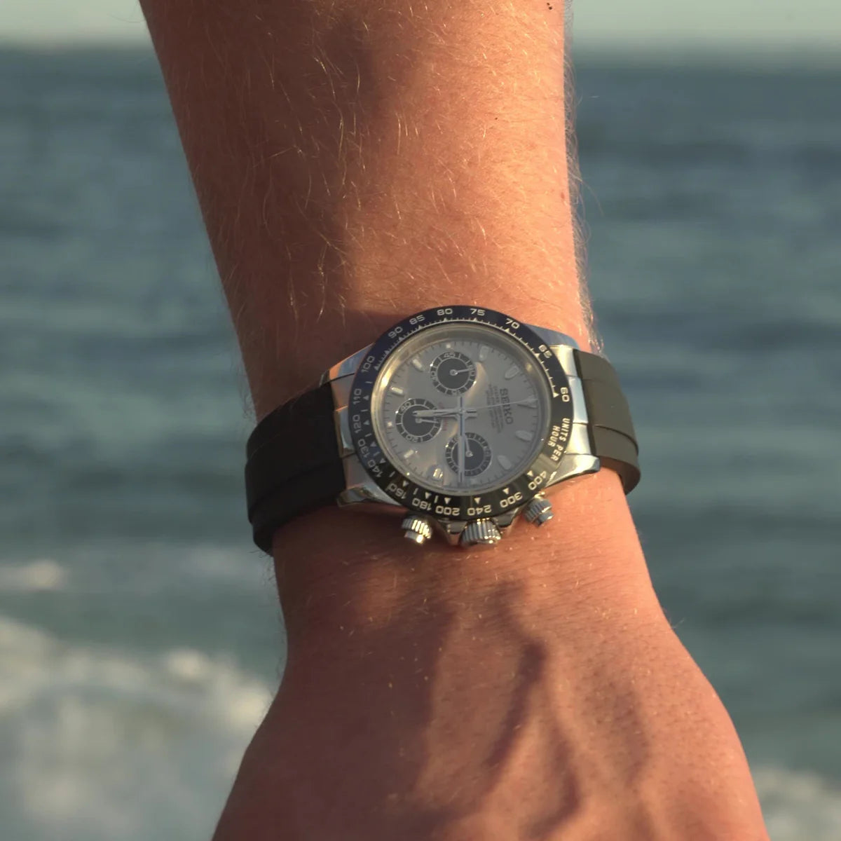 Montre homme chronographe fond champagne style Daytona avec verre saphir