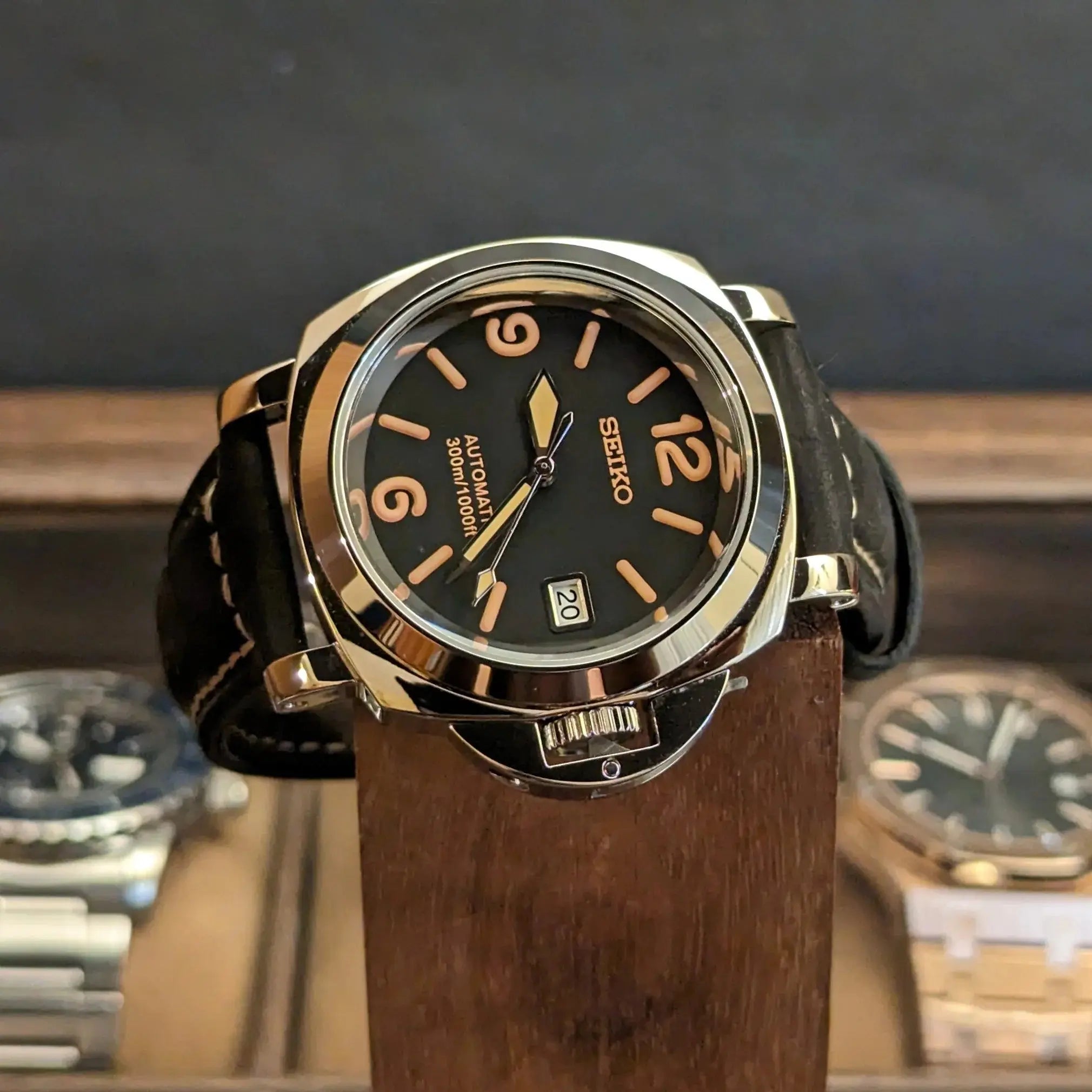 Montre Seiko modifiée style Panerai Classic Luminor, boîtier robuste, mouvement automatique, design intemporel et élégant, seiko mod,seiko modifications