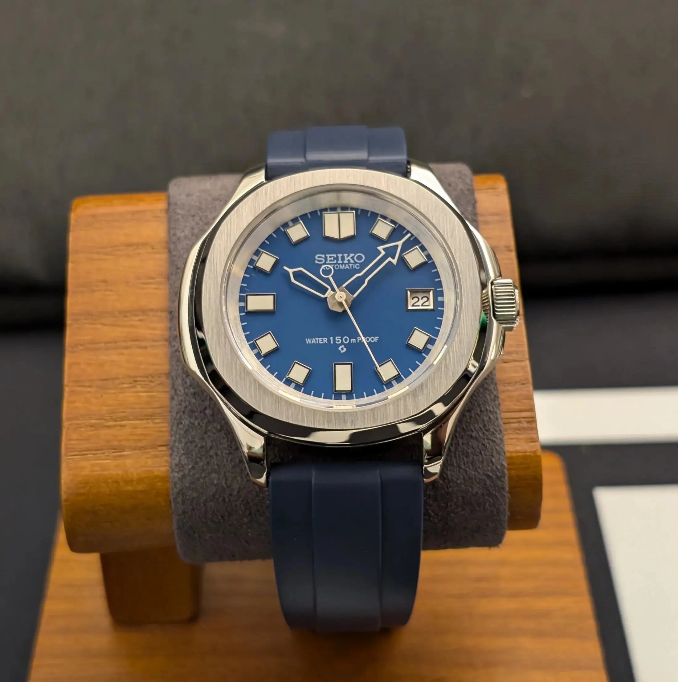 Seiko modfiée, seiko-mod seiko naut bleue
seiko nautilus, seikonaut